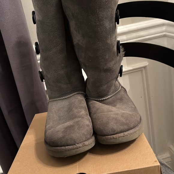 Bailey Button Women’s UGG Boots Great shape with box! - Picture 9 of 16